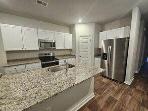 2033 Northwest Dr in Calabash, NC - Foto de edificio - Building Photo