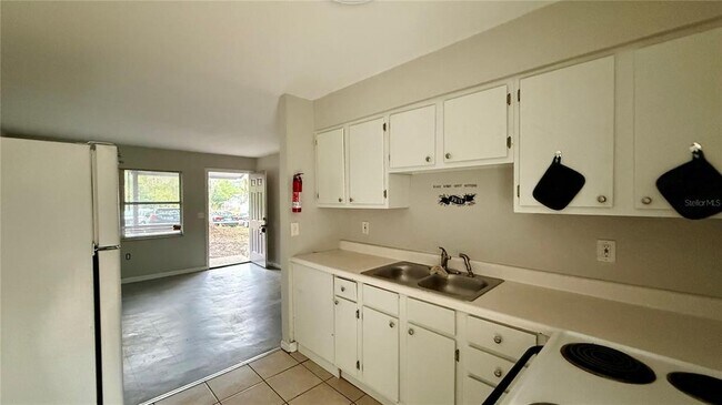 213 Doctor M.L.K. Jr Ave in Wildwood, FL - Building Photo - Building Photo