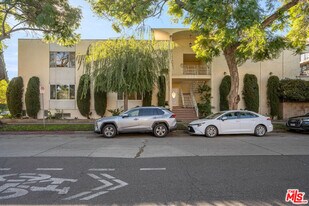 8704 Gregory Wy in Los Angeles, CA - Building Photo