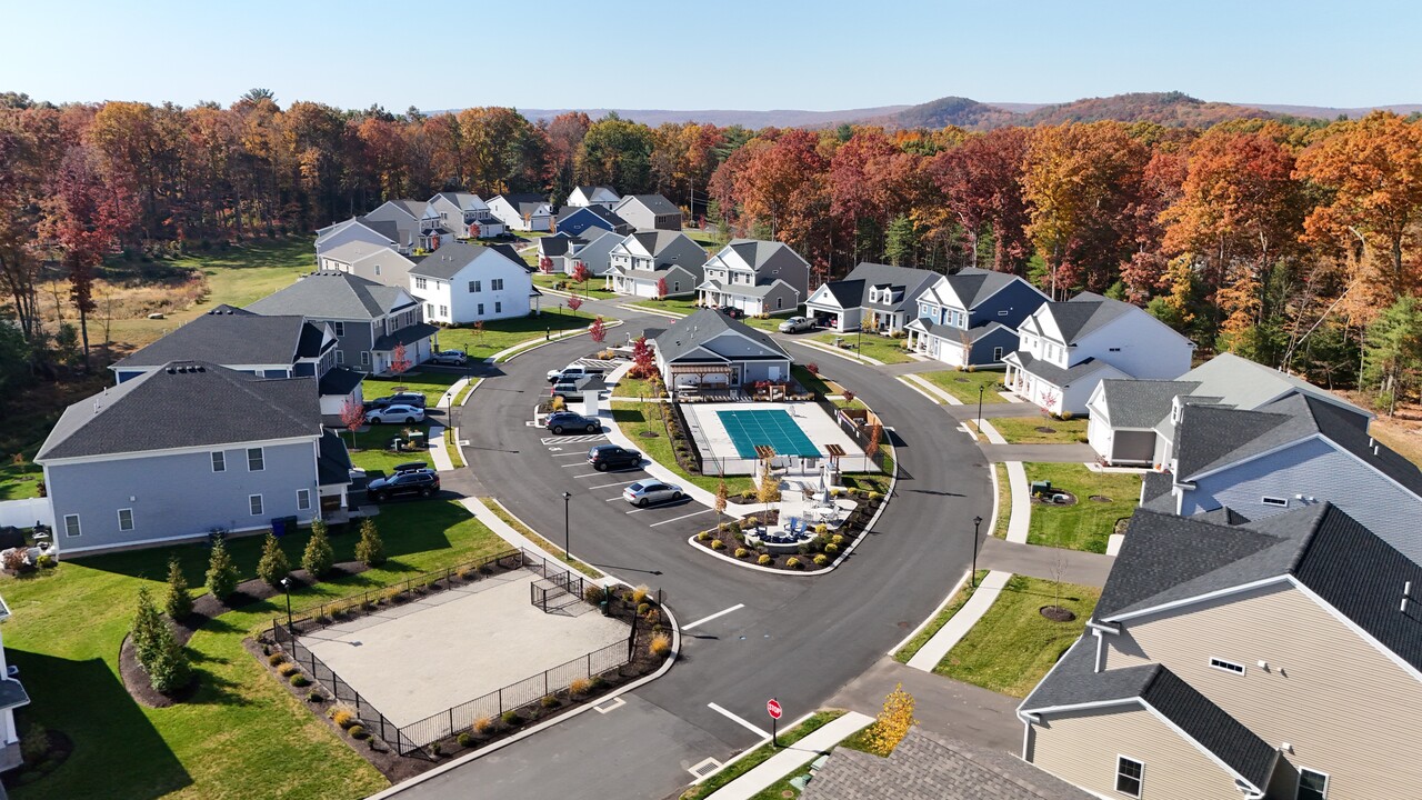 The Grand Luxury Apartments and Homes in Granby, CT - Building Photo