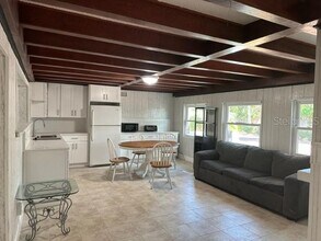 1132 S Brevard Ave, Unit 3 in Cocoa Beach, FL - Building Photo - Building Photo