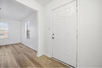 393 Jury Ln in Newport News, VA - Building Photo - Building Photo