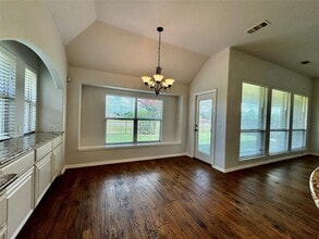 511 Carnation Ln in Mansfield, TX - Foto de edificio - Building Photo