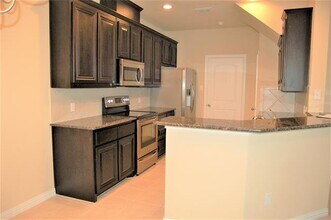 142 Barrington Ln in Lewisville, TX - Building Photo - Building Photo