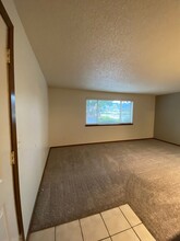 5918 158th Avenue Ct E, Unit A in Sumner, WA - Foto de edificio - Building Photo