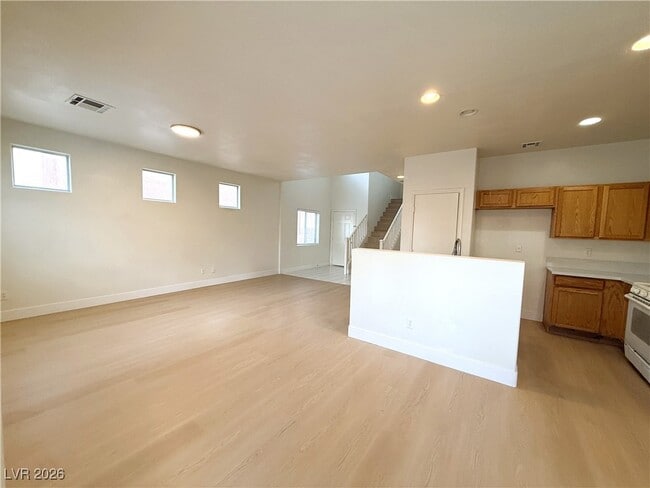 6079 Clovelly St in North Las Vegas, NV - Building Photo - Building Photo