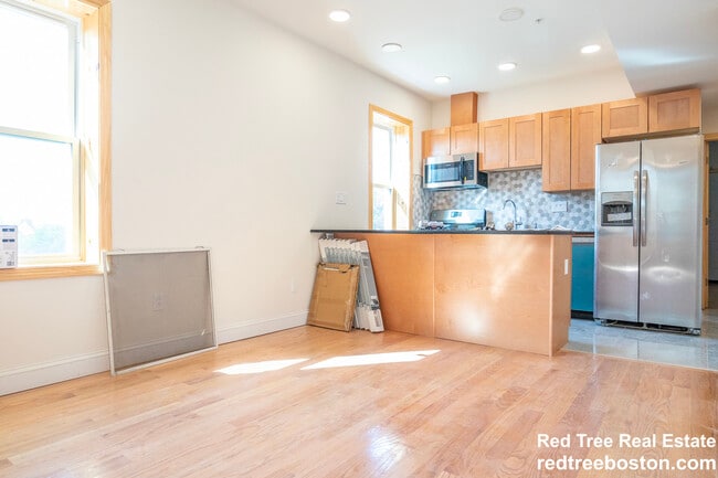 20 Winthrop St in Boston, MA - Building Photo - Building Photo