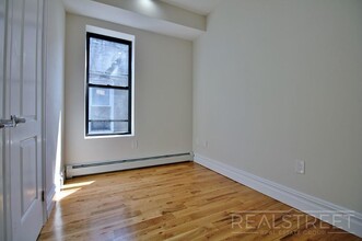 1576 Lincoln Place in Brooklyn, NY - Building Photo - Floor Plan