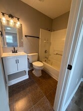 213 Poplar St in Bolivar, TN - Building Photo - Building Photo