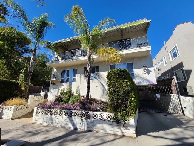 8115 Norton Ave in West Hollywood, CA - Building Photo - Building Photo