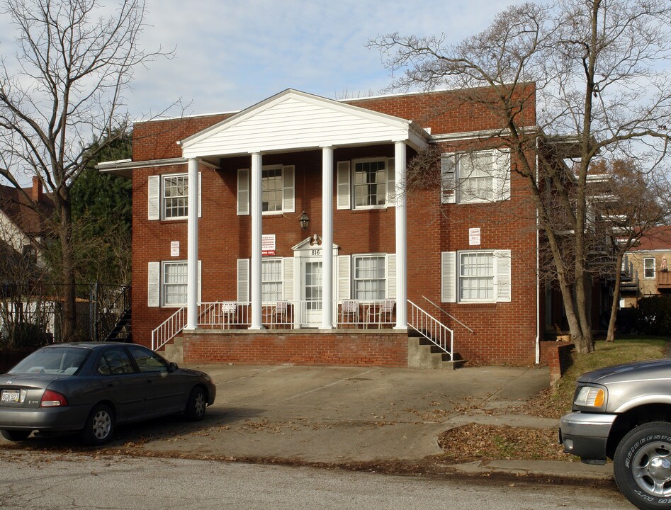 816 12th Ave in Huntington, WV - Building Photo