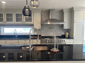 139 Mulberry St in Stamford, CT - Building Photo - Building Photo