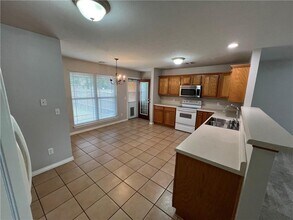 211 Ravenwood Blvd in Siloam Springs, AR - Building Photo - Building Photo