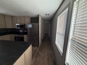 23432 Winifred Ave in Warren, MI - Building Photo - Building Photo