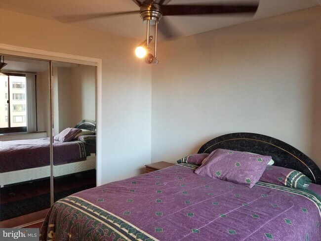 1011 Arlington Blvd in Arlington, VA - Building Photo - Building Photo