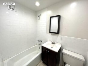 1674 3rd Ave in New York, NY - Building Photo - Building Photo