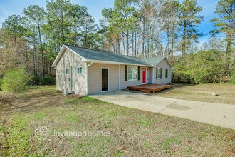 237 W James Cir in Hampton, GA - Building Photo - Building Photo