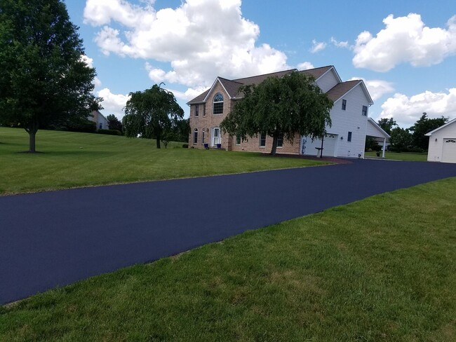 362 Nolf Rd in Nazareth, PA - Foto de edificio - Building Photo