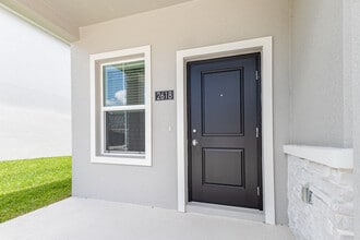 2618 Skyline Loop in Poinciana, FL - Foto de edificio - Building Photo