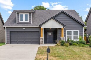 1149 Eagle's View Dr in Clarksville, TN - Building Photo