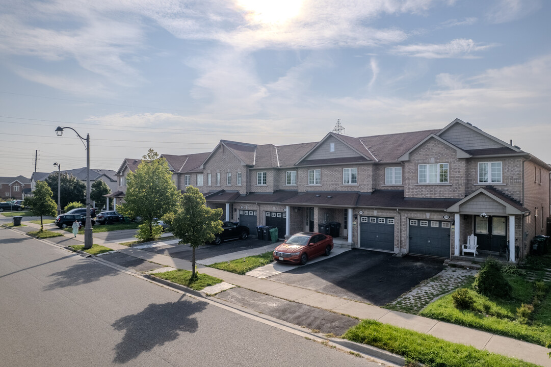 159-173 Crystal Glen Cres in Brampton, ON - Building Photo