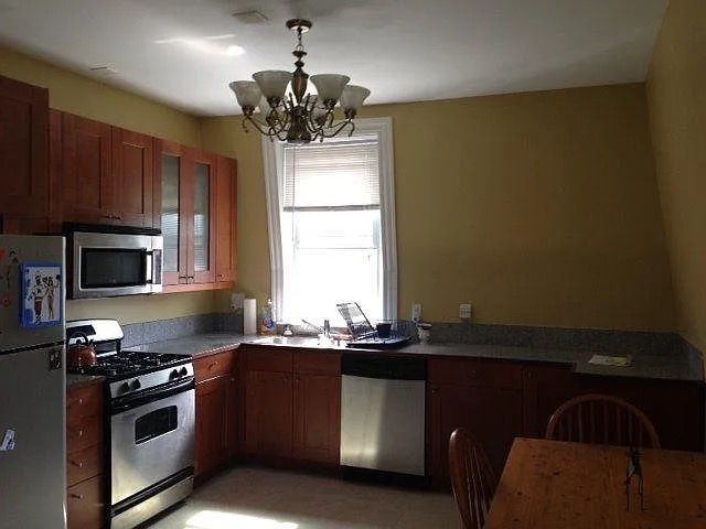 29 Brighton St in Providence, RI - Building Photo - Building Photo