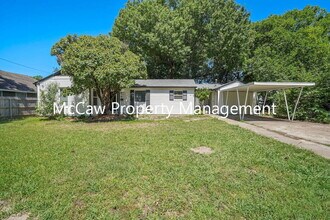 303 Dunn St in Waxahachie, TX - Building Photo - Building Photo
