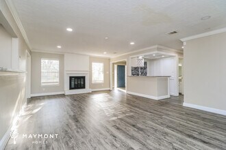 15611 Pebble Bend Dr in Houston, TX - Building Photo - Building Photo