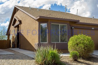 5948 S Avenida Las Monjas in Tucson, AZ - Foto de edificio - Building Photo