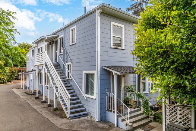 334 45th St in Oakland, CA - Foto de edificio - Building Photo