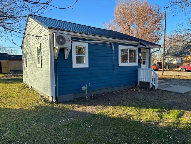 1701 East Ave in Baxter Springs, KS - Building Photo - Building Photo