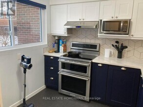 90 Edgewood Ave in Toronto, ON - Building Photo - Building Photo