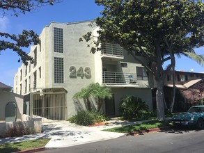 243 Temple Ave in Long Beach, CA - Building Photo - Other