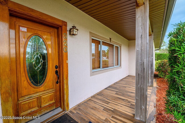 320 Pine Tree Dr in Indialantic, FL - Building Photo - Building Photo