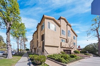 248 E Buckthorn St, Unit Unit 4 in Inglewood, CA - Foto de edificio - Building Photo