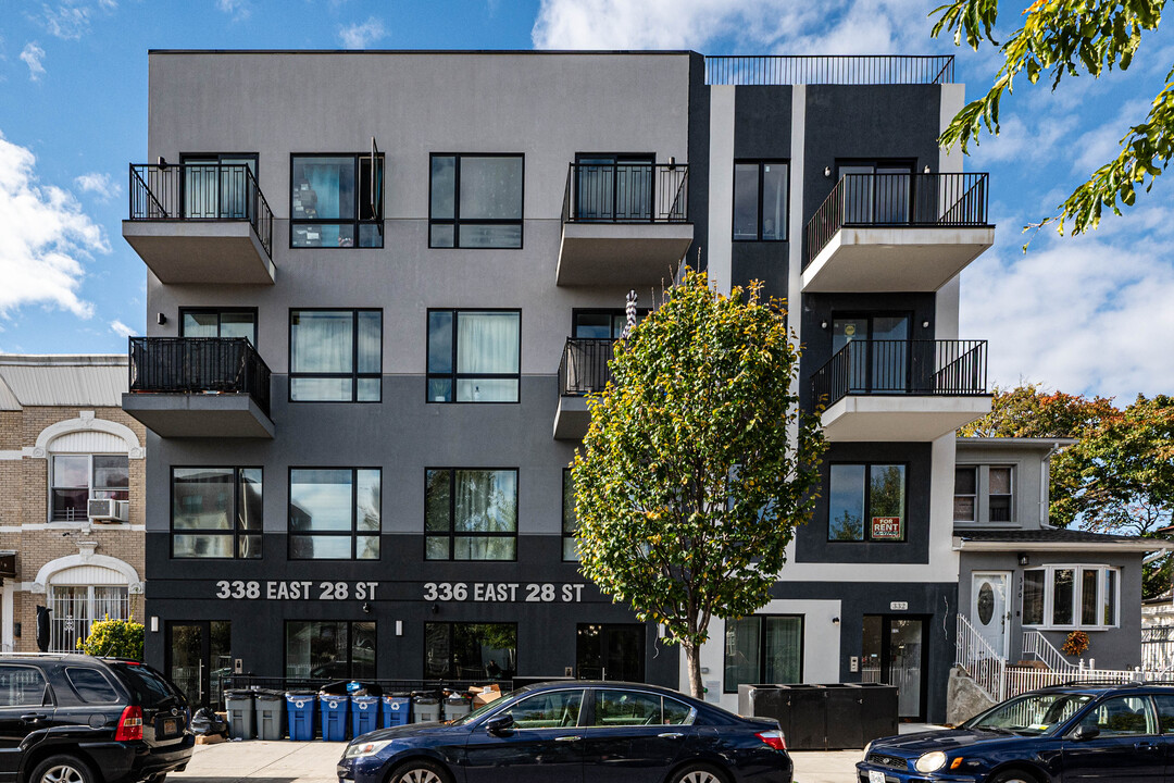 336-338 E 28th St in Brooklyn, NY - Foto de edificio