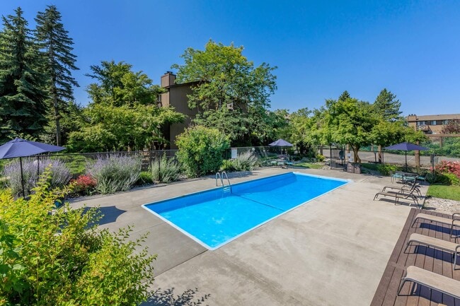 Lincoln Village Apartments