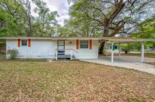 1210 Carson Dr in Tallahassee, FL - Building Photo