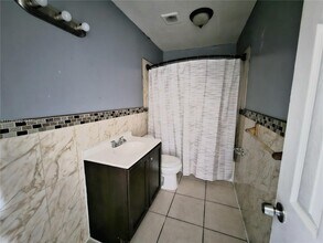 2629 NW 60th Way in Sunrise, FL - Building Photo - Building Photo