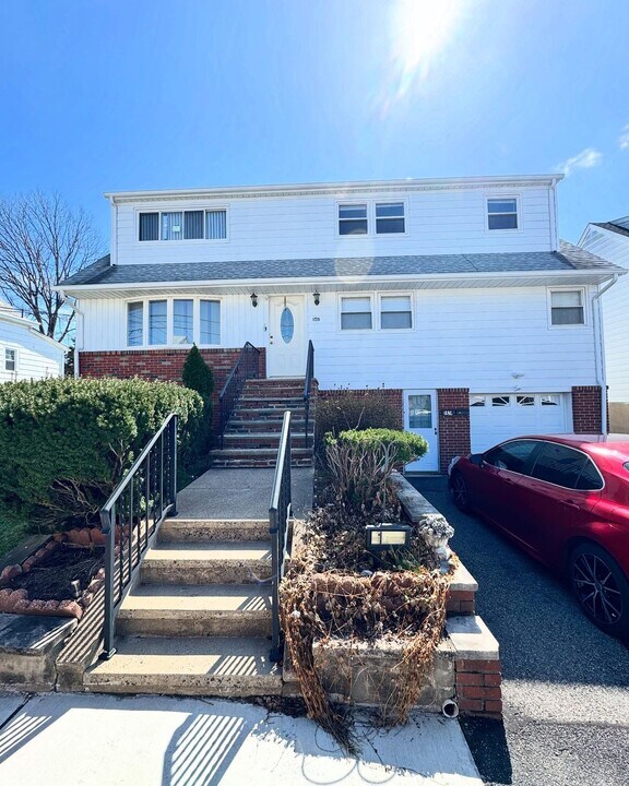 145 Maple Ave in Woodland Park, NJ - Building Photo