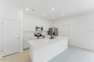 2314 White Buffalo St in Apopka, FL - Building Photo - Building Photo