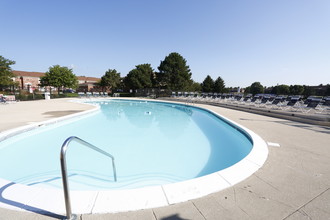 River Road Apartments in Indianapolis, IN - Building Photo - Building Photo