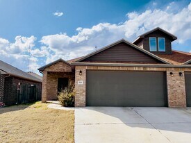 9804 Avenue U in Lubbock, TX - Building Photo