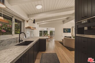 737 Halliday Ave in Los Angeles, CA - Building Photo - Building Photo