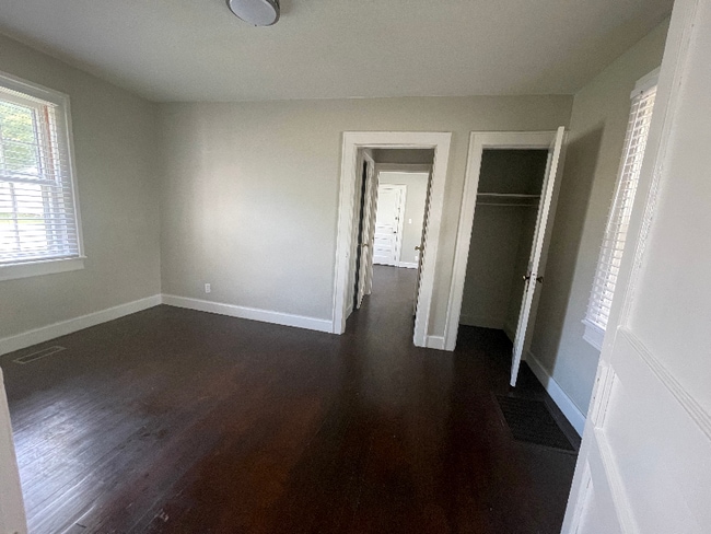 206 Eugene Rd in Columbia, TN - Foto de edificio - Building Photo