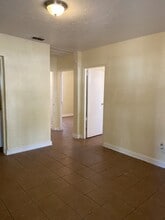 1616 W 11th St in Jacksonville, FL - Building Photo - Building Photo