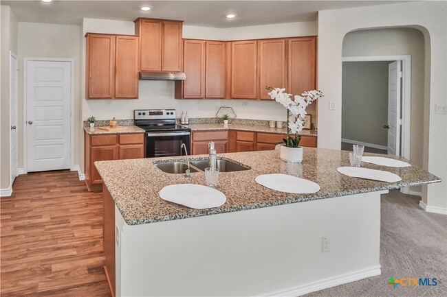property at 460 Horizon Pointe