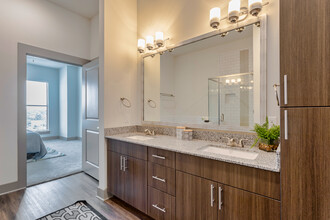 Magnolia At Lakewood in Dallas, TX - Building Photo - Interior Photo