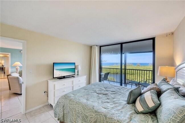 property at 17 Bluebill Ave