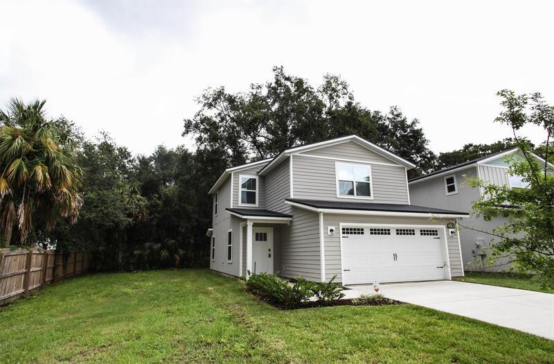 8207 Highfield Ave in Jacksonville, FL - Building Photo
